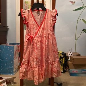 Tea collection light weight wrap around styled dress, ruffled sleeve, sz 6